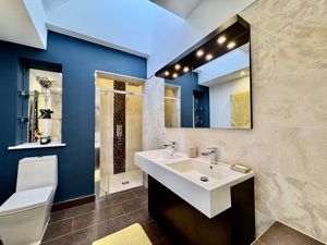 Photo 20- click for photo gallery